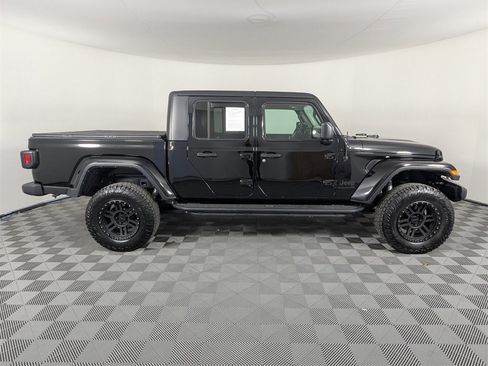 Used 2022 Jeep Gladiator Sport image 8
