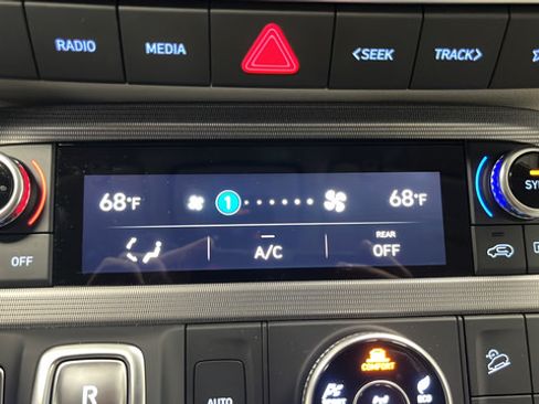 Used 2024 Hyundai Palisade Calligraphy AWD/4WD image 18