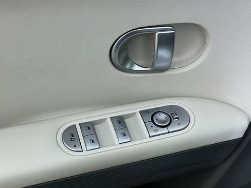 Used 2024 Hyundai Ioniq 5 SEL image 15
