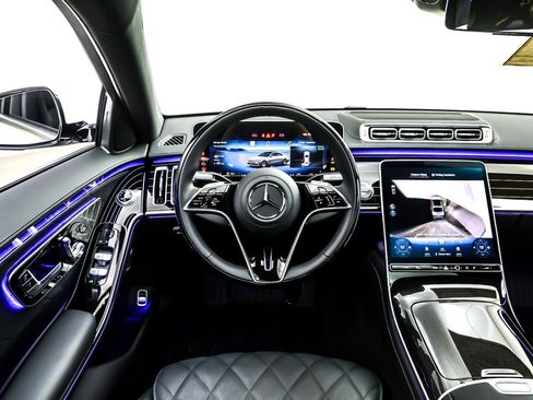 New 2025 Mercedes-Benz S 580 4MATIC Sedan image 4
