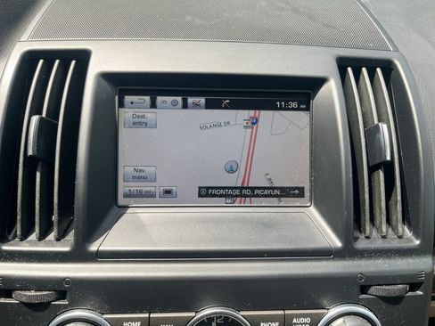 Used 2014 Land Rover LR2 AWD/4WD image 21