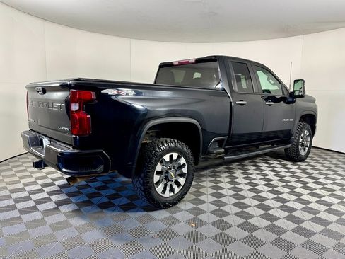 Used 2022 Chevrolet Silverado 2500 Custom w/ Custom Value Package image 7