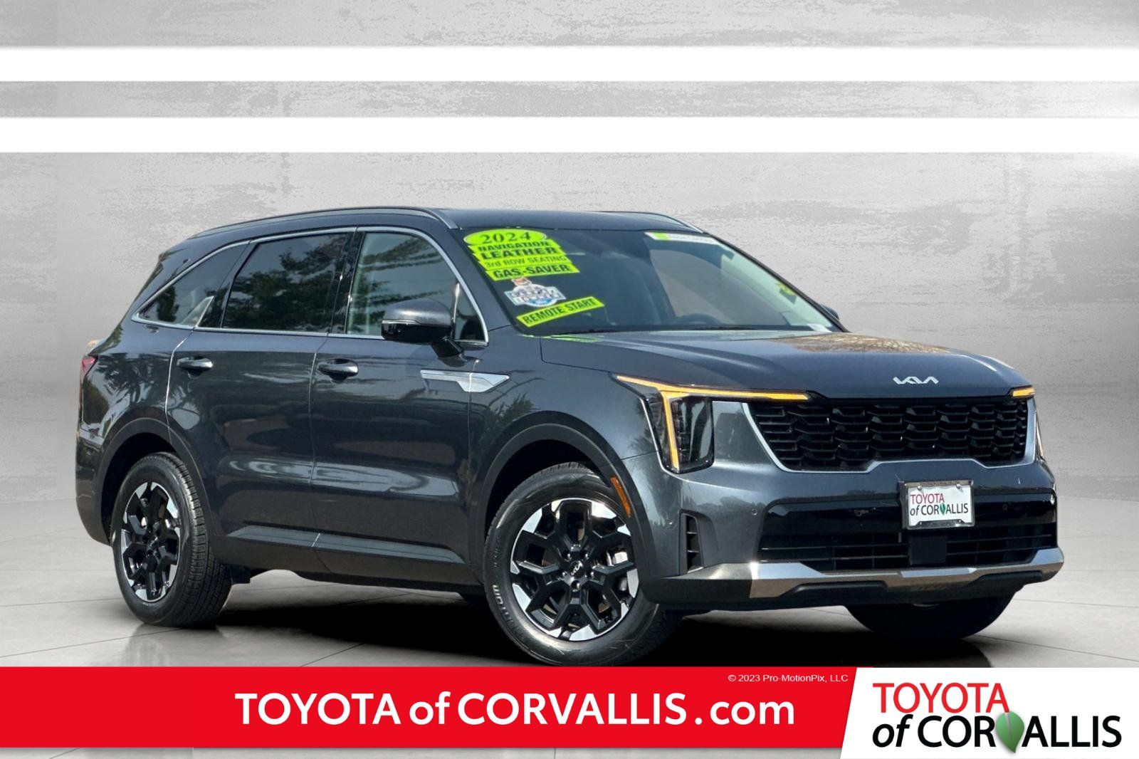 Used 2024 Kia Sorento S FWD image 1