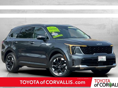 Used 2024 Kia Sorento S FWD image 1