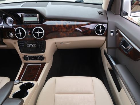 Used 2015 Mercedes-Benz GLK 250 BlueTEC 4MATIC image 15