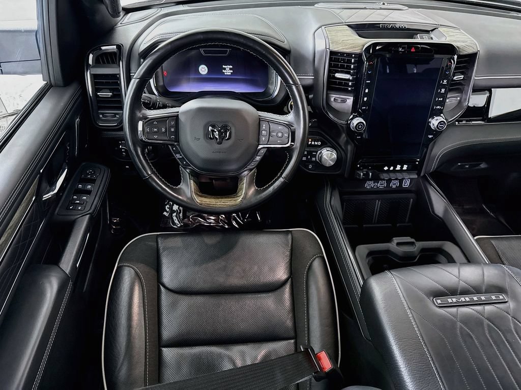 Used 2025 RAM 1500 Limited AWD/4WD image 3