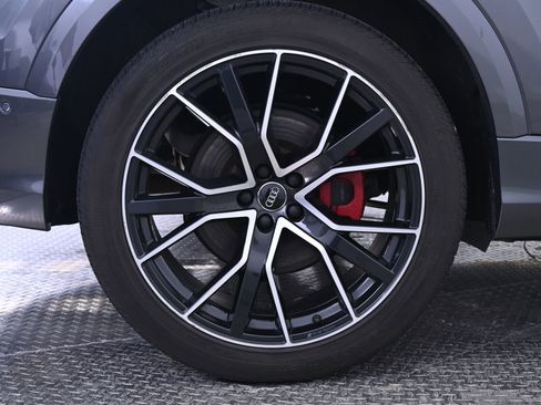 Used 2020 Audi Q8 Prestige w/ Prestige Package image 13