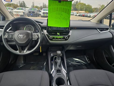 Used 2022 Toyota Corolla LE image 14