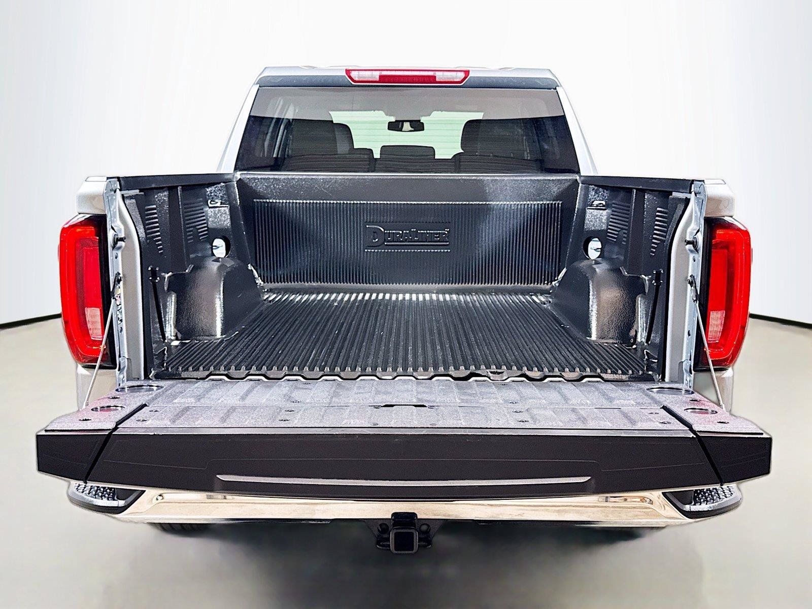 Used 2026 GMC Sierra 1500 SLT RWD image 24