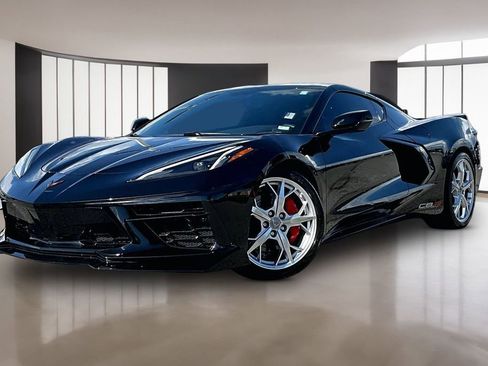 Used 2020 Chevrolet Corvette Stingray Coupe w/ Z51 Performance Package RWD image 1
