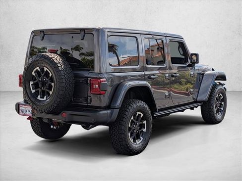 Used 2025 Jeep Wrangler Unlimited Rubicon AWD/4WD image 6