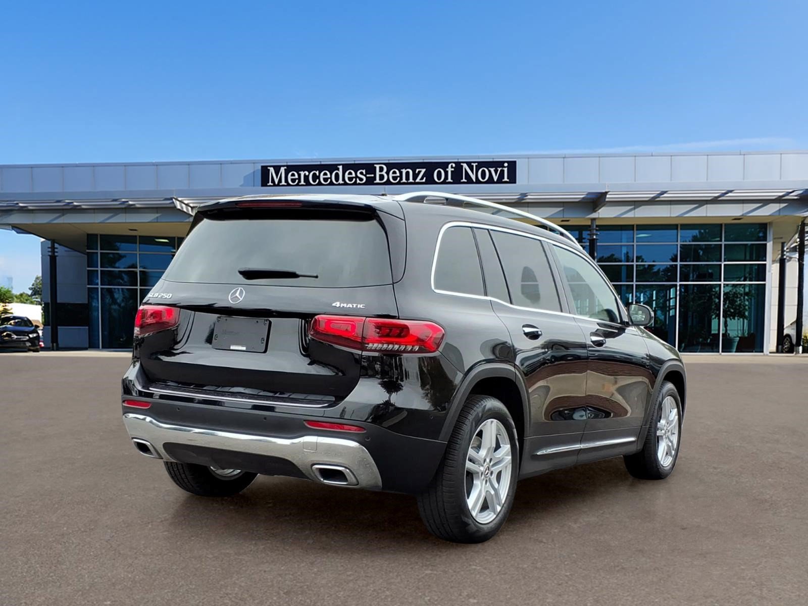 Certified 2023 Mercedes-Benz GLB 250 4MATIC image 5