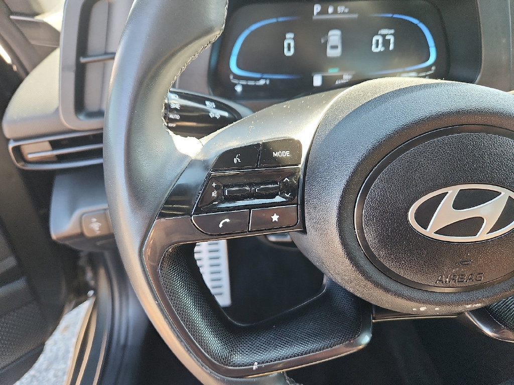 Used 2025 Hyundai Elantra Sport FWD image 15
