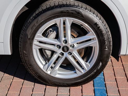 Certified 2023 Audi Q5 e Premium Plus w/ Premium Plus Package image 11