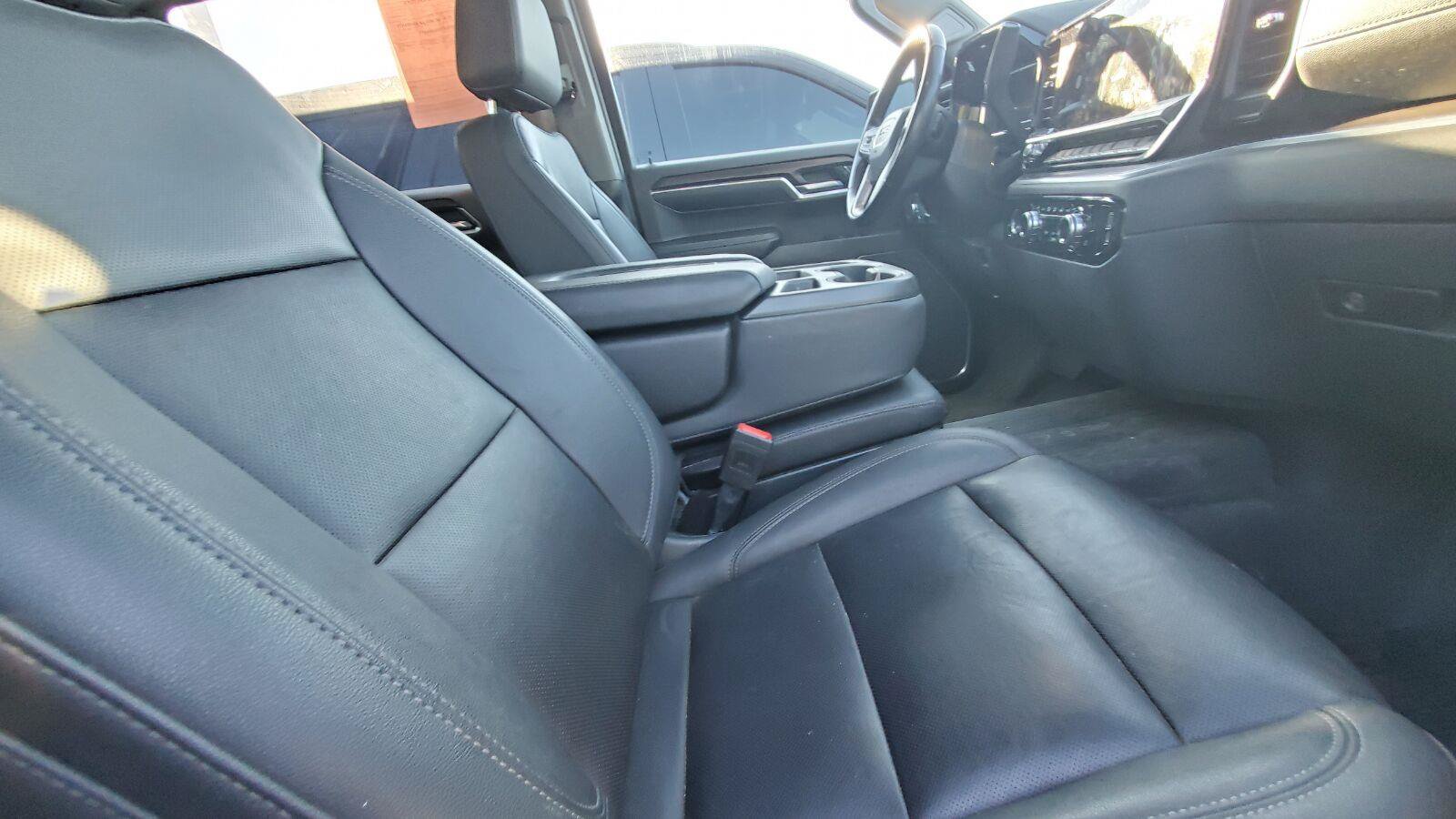 Used 2022 GMC Sierra 1500 SLT AWD/4WD image 4