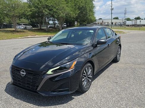 Used 2026 Nissan Altima 2.5 SV FWD image 4