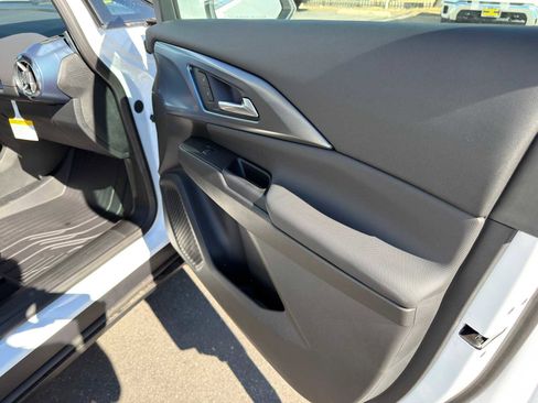 New 2026 Chevrolet Equinox EV LT image 11