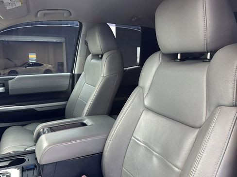 Used 2017 Toyota Tundra Limited w/ Limited Premium Package image 22