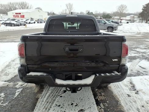 Used 2023 Toyota Tacoma TRD Sport image 21