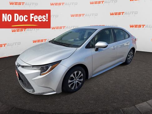 Used 2022 Toyota Corolla LE FWD image 1