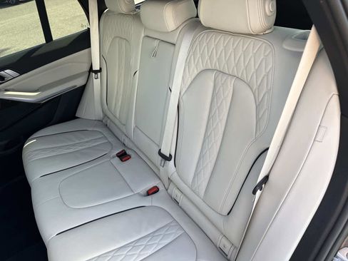 Used 2019 BMW X5 xDrive40i w/ Convenience Package image 14