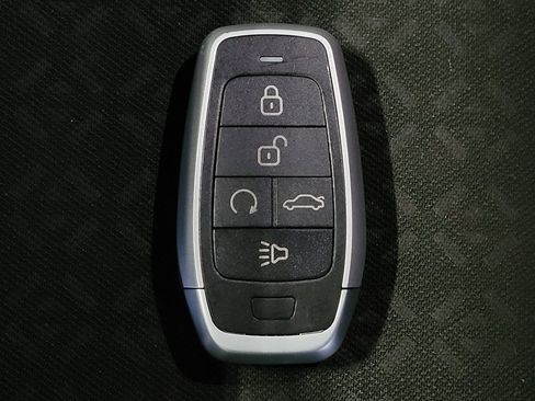 Used 2021 Jeep Wrangler Unlimited Sport AWD/4WD image 32