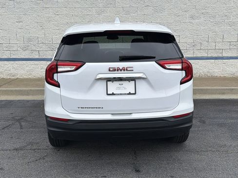 Used 2024 GMC Terrain SLE image 6