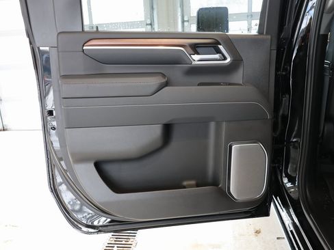 New 2026 GMC Sierra 3500 Denali w/ Denali Reserve Package image 28