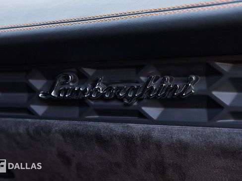 Used 2015 Lamborghini Huracan LP 610-4 image 35