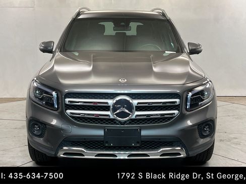 Certified 2022 Mercedes-Benz GLB 250 4MATIC w/ Premium Package Lite image 8