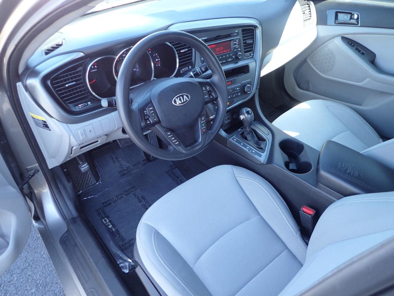 Used 2013 Kia Optima LX FWD image 9