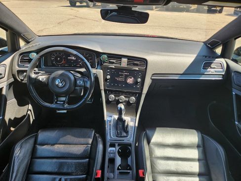 Used 2019 Volkswagen Golf R 4-Door image 3