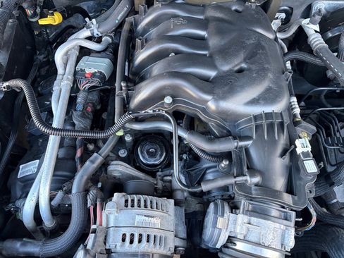 Used 2012 Jeep Wrangler Unlimited Sahara w/ Connectivity Group image 31