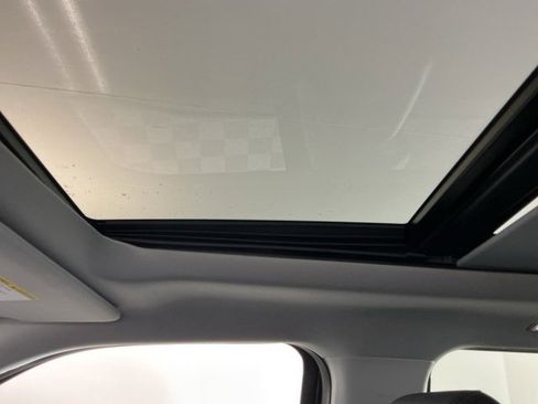 Used 2025 Ford F350 Lariat w/ Black Appearance Package image 24