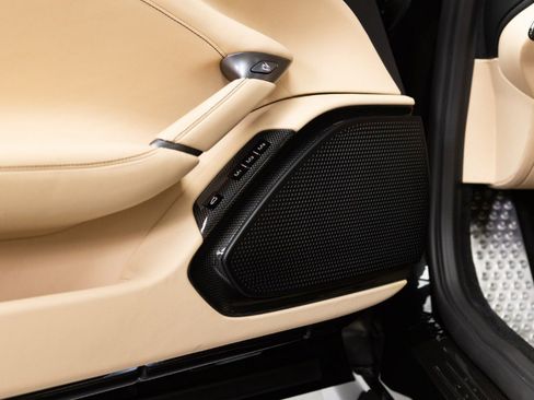 Certified 2021 Ferrari Roma image 43