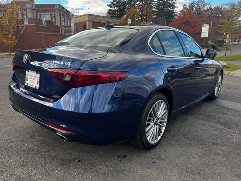 Used 2019 Alfa Romeo Giulia Ti w/ Quick Order Package 22X Lusso image 8