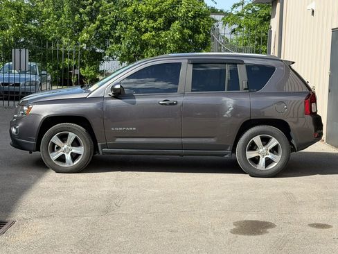 Used 2016 Jeep Compass High Altitude AWD/4WD image 4