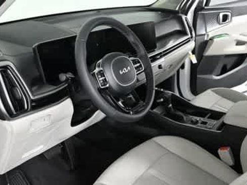 Used 2025 Kia Sorento S w/ Panoramic Sunroof Package image 16