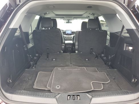 Used 2023 Ford Explorer XLT w/ Equipment Group 202A image 17