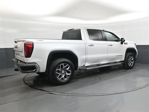 Used 2023 GMC Sierra 1500 SLT image 4