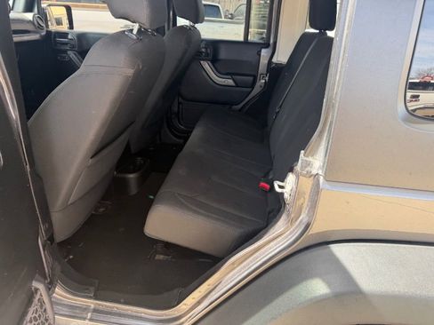 Used 2018 Jeep Wrangler Unlimited Sport S AWD/4WD image 6