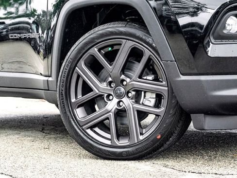 New 2026 Jeep Compass Latitude image 2