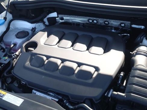 New 2026 Volkswagen Tiguan SE R-Line image 24