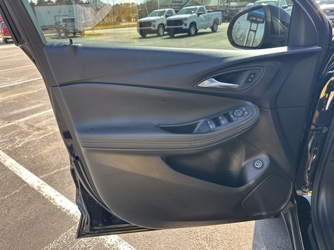 Used 2024 Buick Encore GX Preferred w/ Comfort Package image 11
