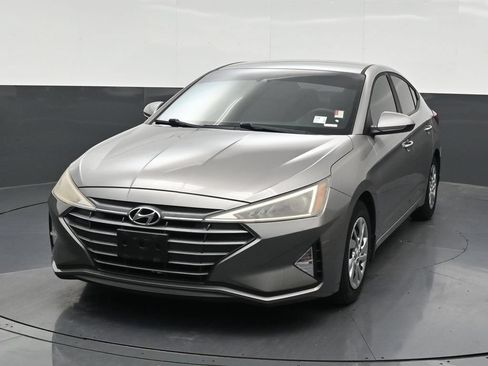 Used 2020 Hyundai Elantra SE FWD image 9