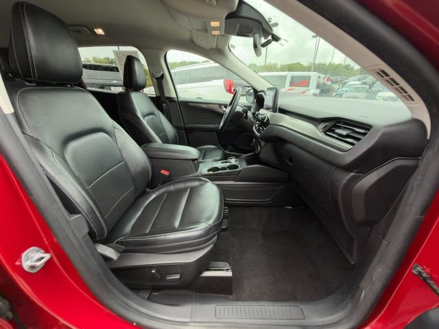 Used 2022 Ford Escape Titanium FWD image 9