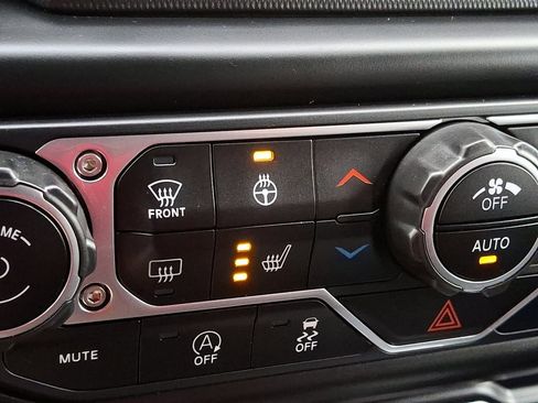 Used 2021 Jeep Wrangler Unlimited Sahara image 30