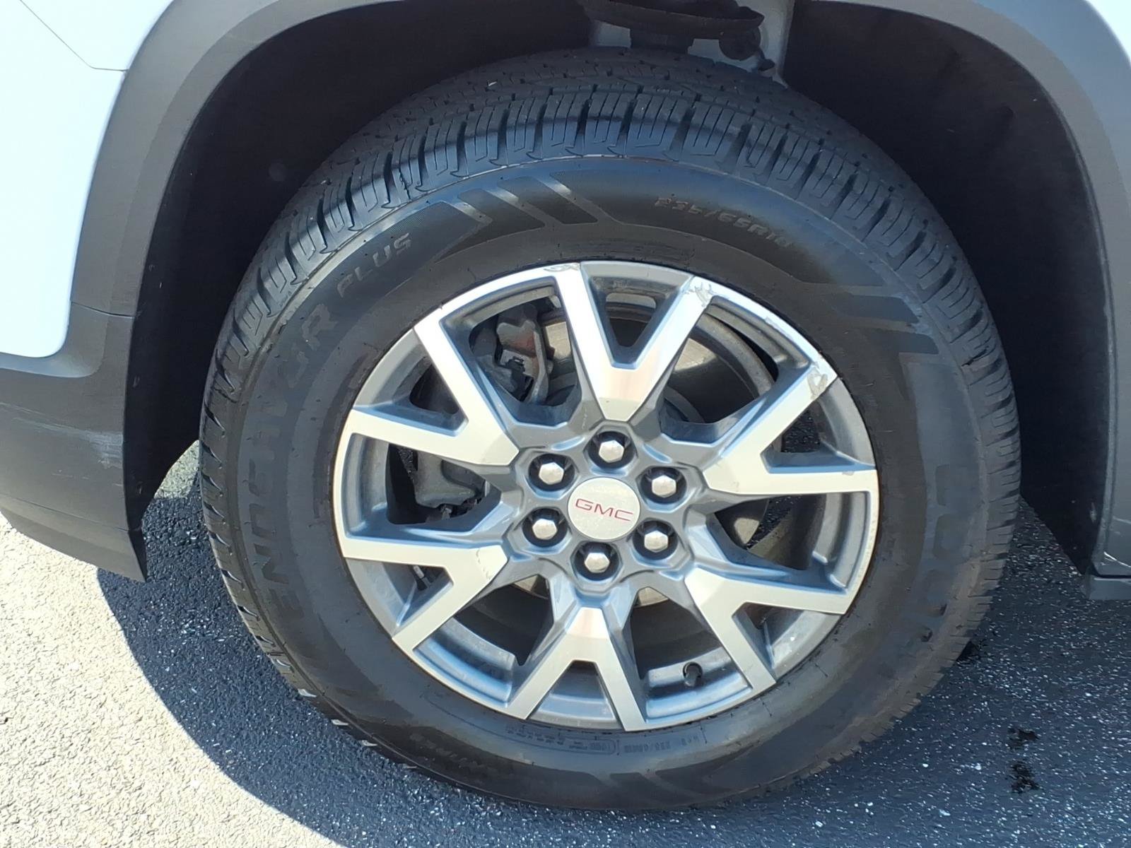 Used 2023 GMC Acadia SLT FWD image 31