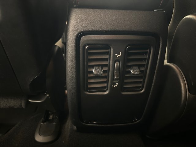 Used 2025 Dodge Durango GT AWD/4WD image 18