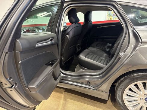 Used 2016 Ford Fusion SE image 89